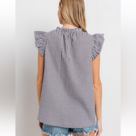 06 Gingham Ruffled Sleeveless Blouse - Picture 3 of 4